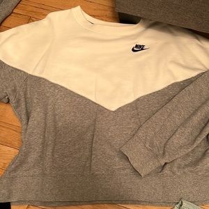 Oversized Nike sweatshirt